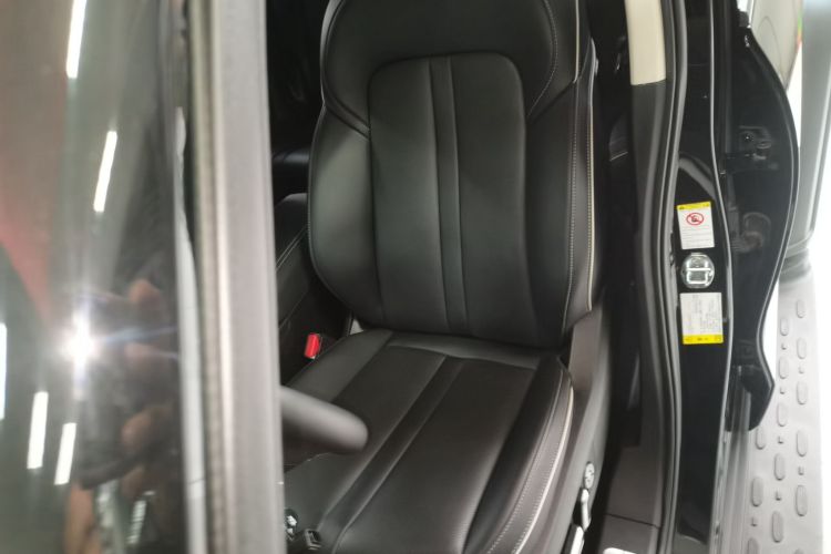 坦克300 2023款 越野版 2.0T 征服者中控内饰19