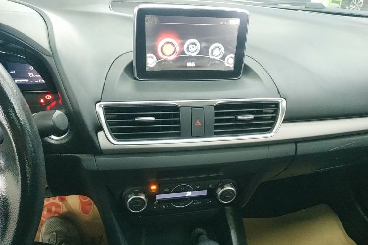 马自达3 昂克赛拉 2016款 三厢 1.5L 自动豪华型局部细节16