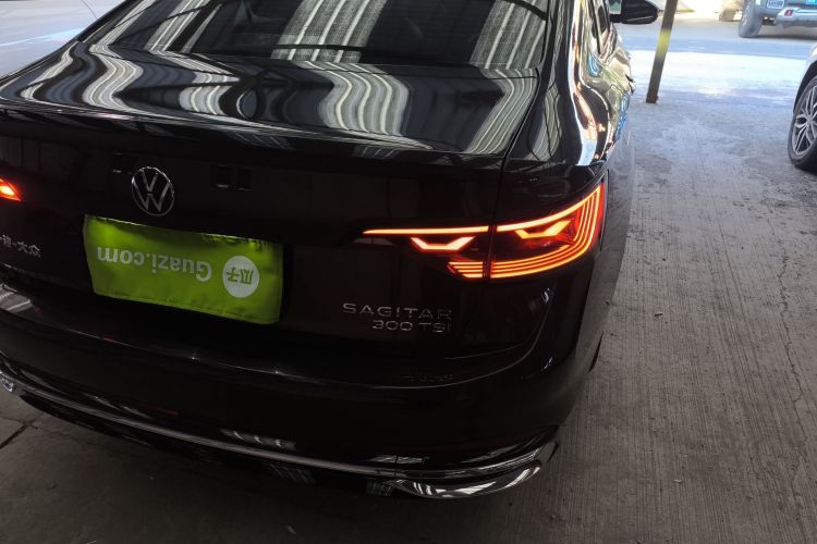 大众 速腾 2023款 300TSI DSG超越版车身外观9