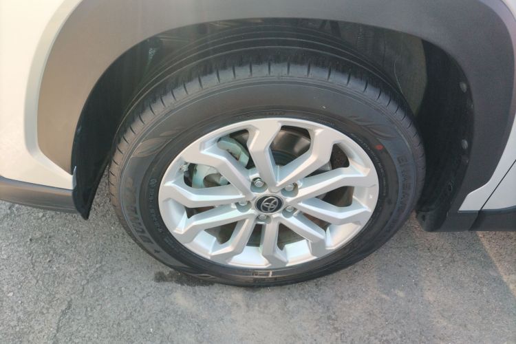 丰田 锋兰达 2022款 2.0L CVT精英版车身外观6001