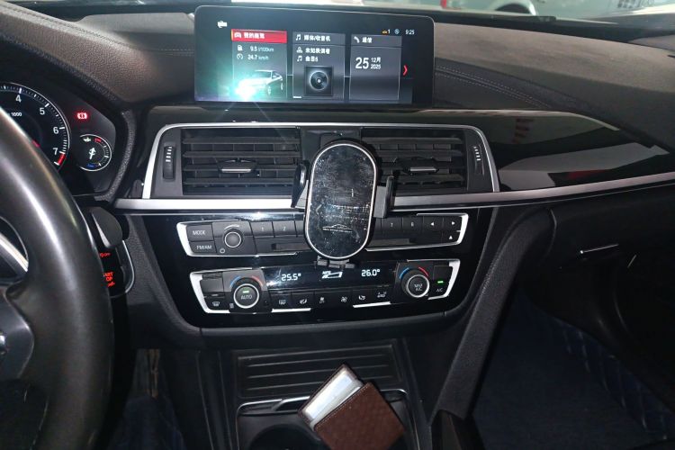 宝马3系 2019款 320Li M运动套装中控内饰16