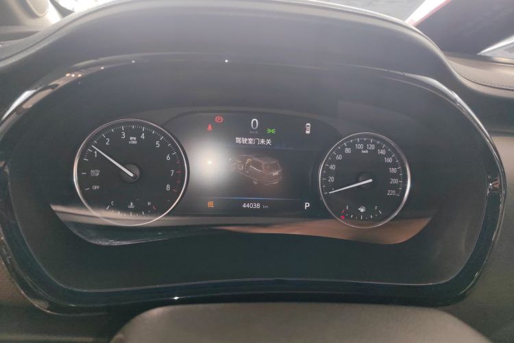 别克GL8 2022款 陆上公务舱 652T 尊贵型中控内饰14