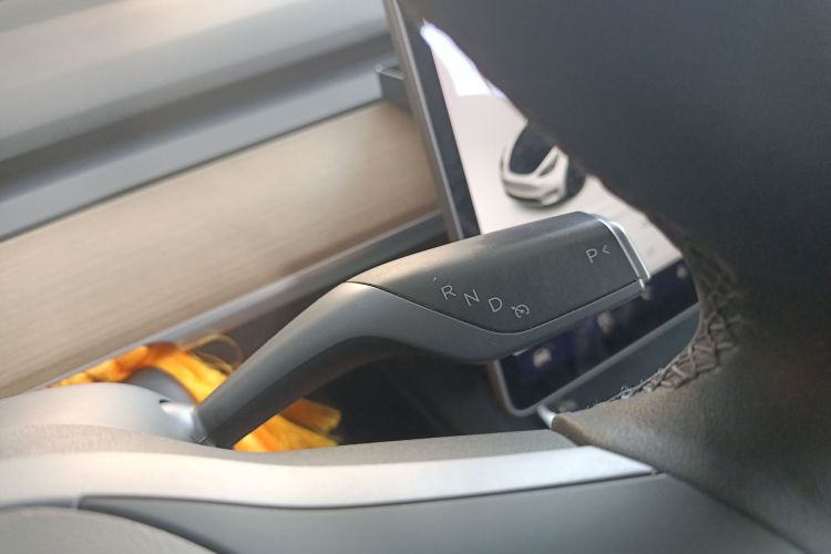 特斯拉 Model Y 2021款 长续航全轮驱动版局部细节18