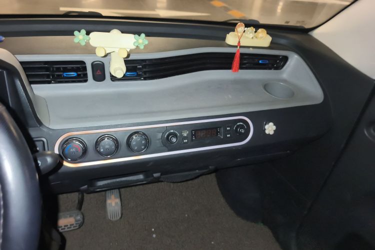 五菱汽车 宏光MINIEV 2021款 马卡龙时尚款 三元锂中控内饰16