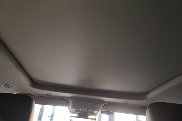 路虎 揽胜极光 2023款 极光L 249PS 豪华版中控内饰22