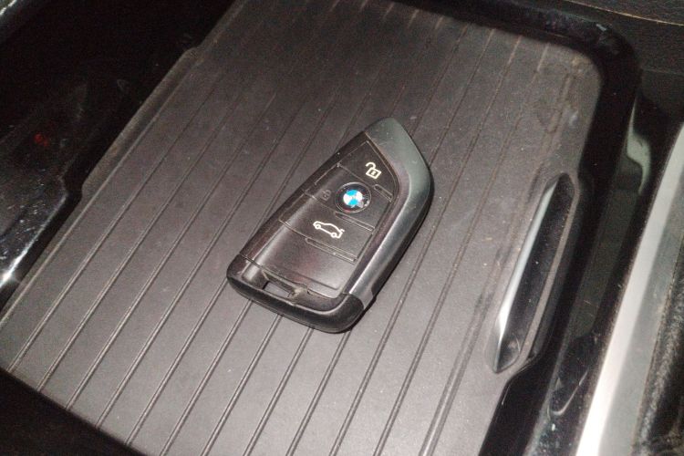 宝马1系 2017款 118i 运动型中控内饰7001