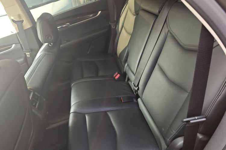 凯迪拉克XT5 2016款 28T 四驱豪华型中控内饰21