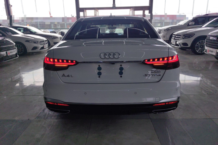 奥迪A4L 2024款 40 TFSI 时尚动感型车身外观6