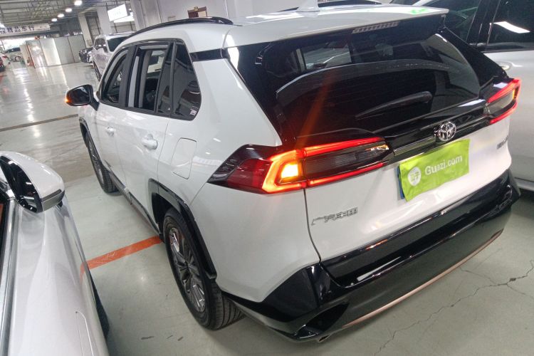 丰田 威兰达 2024款 2.0L CVT两驱豪华PLUS版车身外观4