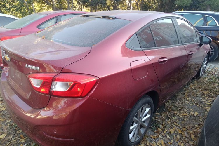 雪佛兰 科鲁兹 2018款 320 自动先锋天窗版车身外观7