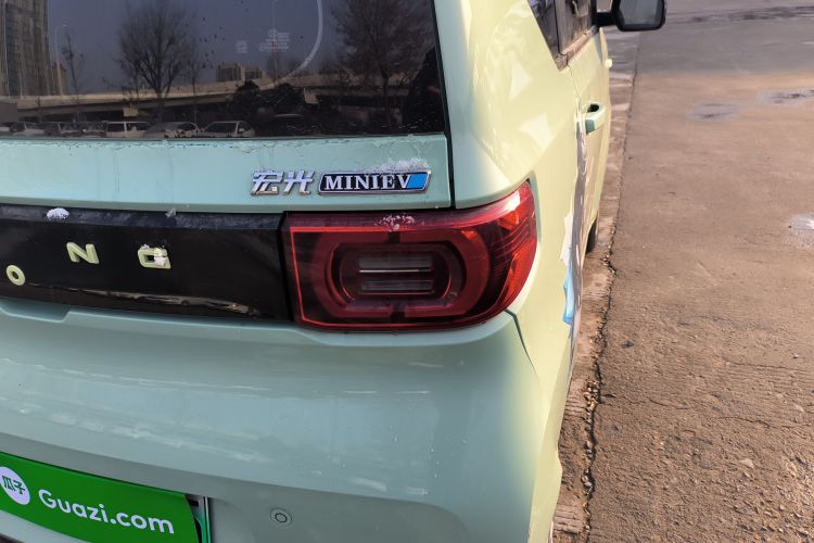 五菱汽车 宏光MINIEV 2022款 马卡龙时尚款 磷酸铁锂车身外观6006