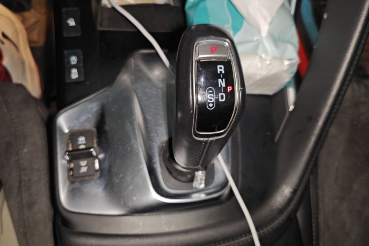 捷豹E-PACE 2018款 P200 S 国VI中控内饰18