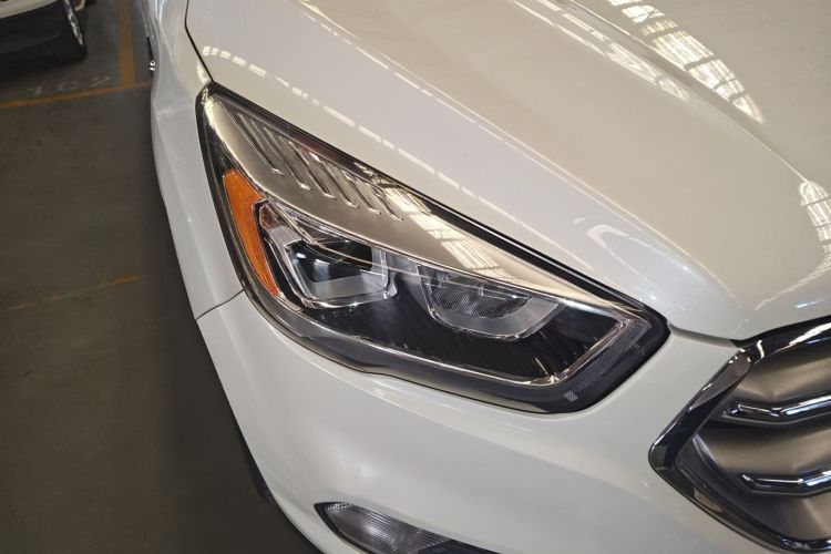 福特 翼虎 2017款 EcoBoost 180 两驱虎跃型车身外观8