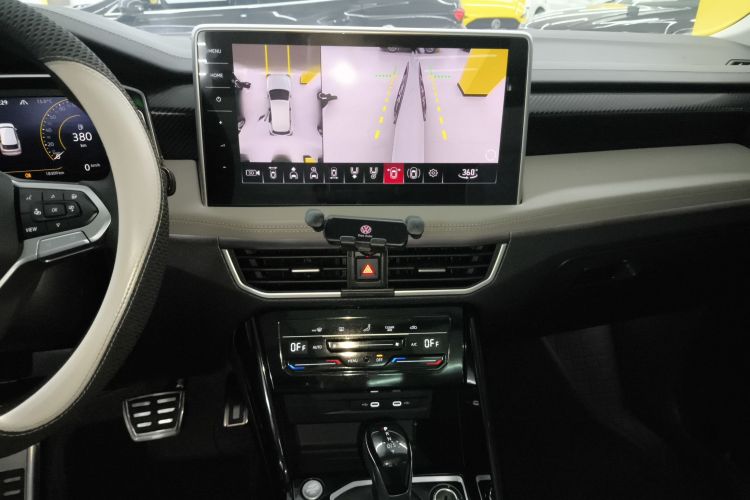 大众 探岳 2024款 300TSI 两驱豪华Plus进阶版中控内饰16