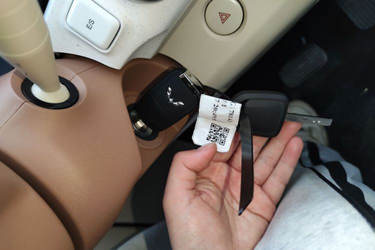 五菱汽车 宏光MINIEV 2024款 第三代 215km 青春版中控内饰11