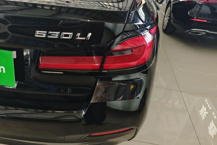 宝马5系 2022款 530Li 领先型 M运动套装车身外观6006