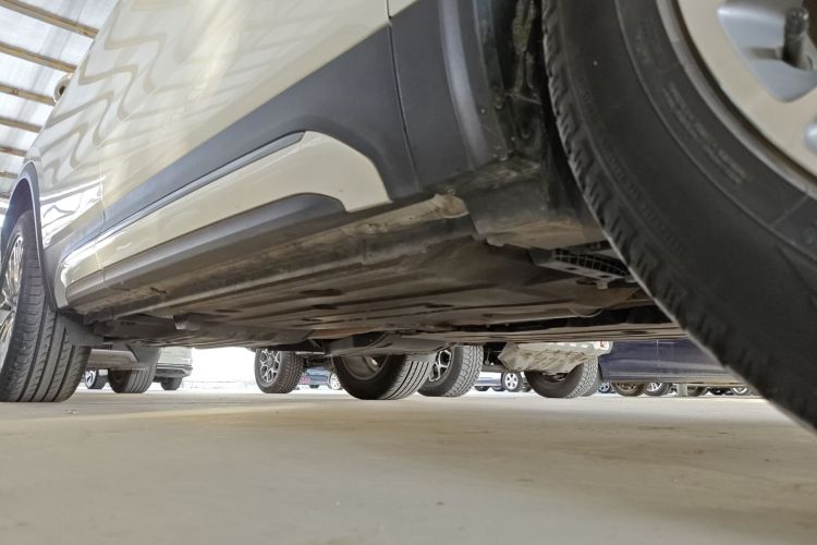 领克01 2019款 2.0T 两驱型版 国VI局部细节9001