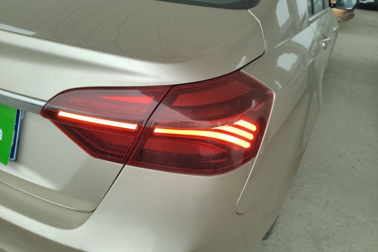 吉利汽车 帝豪 2018款 1.5L CVT向上互联版车身外观9