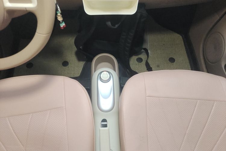 五菱汽车 宏光MINIEV 2025款 四门版 进阶款中控内饰18