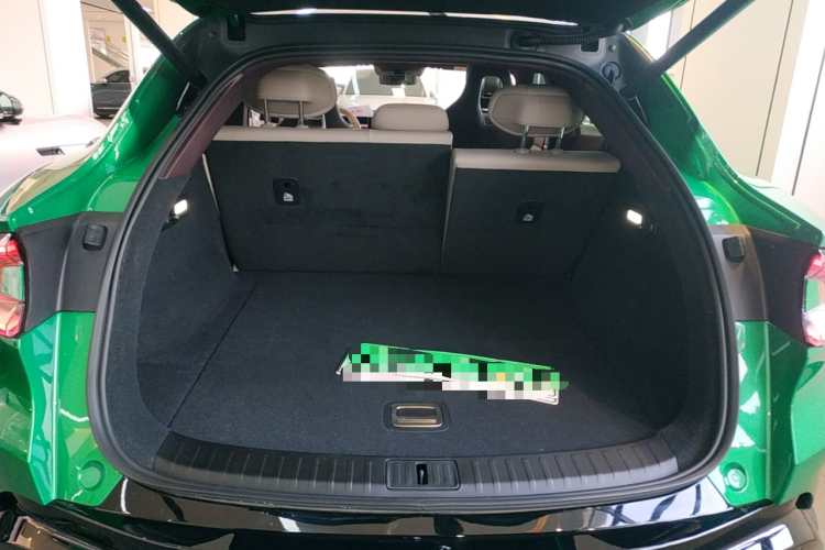 小米汽车 小米YU7 2025款 超长续航后驱版机舱底盘23