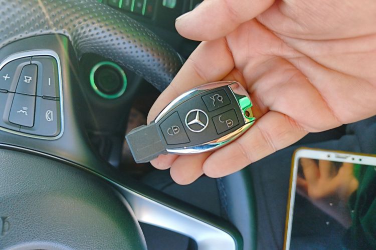 奔驰CLS 2015款 CLS 260中控内饰7001