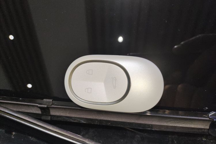 蔚来ES8 2024款 75kWh中控内饰7001