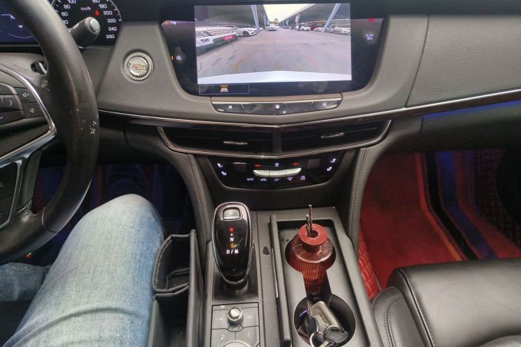 凯迪拉克CT6 2021款 28T 精英型中控内饰18