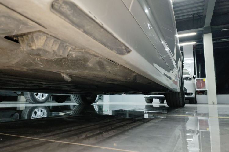 宝马5系 2019款 530Li 领先型 豪华套装局部细节9002