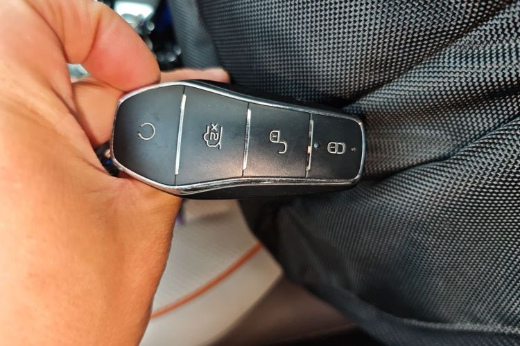 比亚迪 秦PLUS 2023款  冠军版 DM-i 120KM超越型中控内饰7001