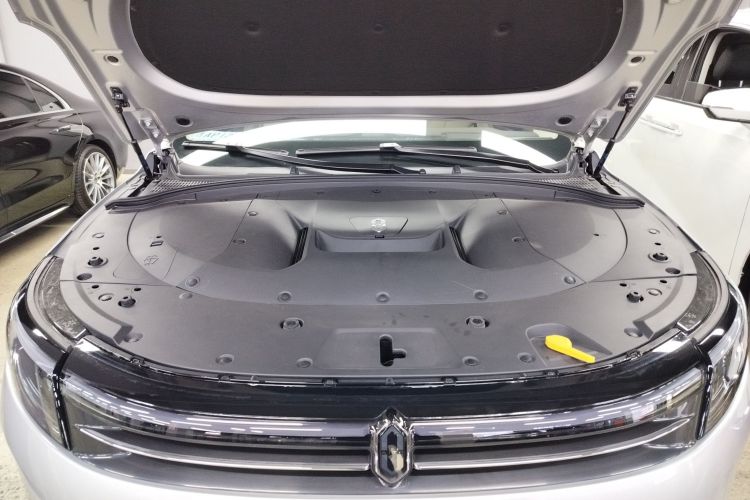 鸿蒙智行 问界M7 2024款 1.5T 后驱Plus版 5座机舱底盘24