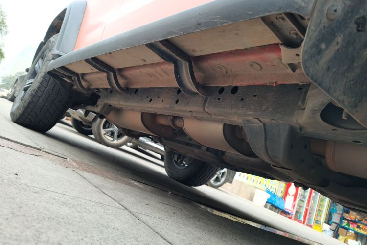 坦克300 2023款 越野版 2.0T 征服者局部细节9001