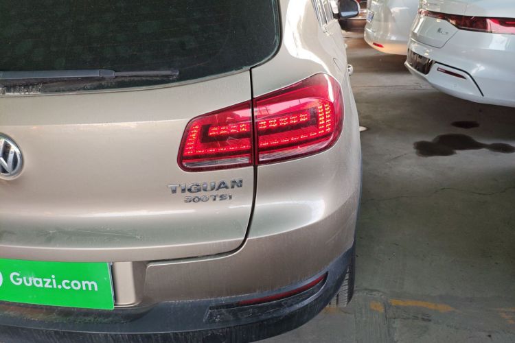 大众 途观 2016款 300TSI 自动两驱风尚版车身外观9