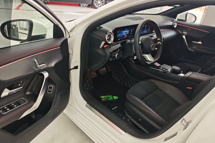 奔驰A级 2024款 A 200 L 时尚型中控内饰20