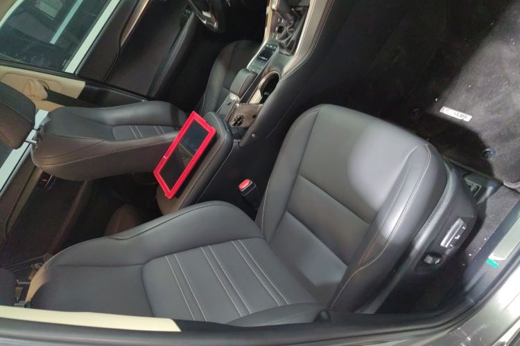 雷克萨斯NX 2018款 300 全驱 锋尚版局部细节41