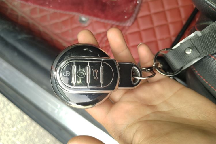 MINI 2016款 1.5T COOPER 五门版中控内饰11