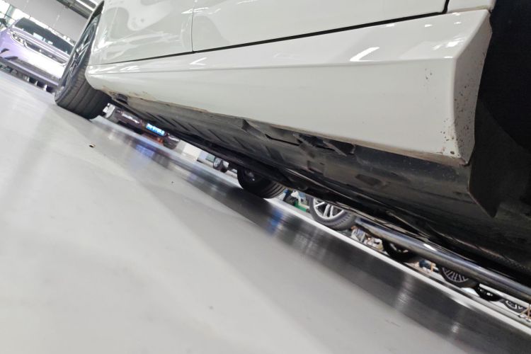 奔驰E级(进口) 2023款 E 260 时尚型运动版局部细节9002