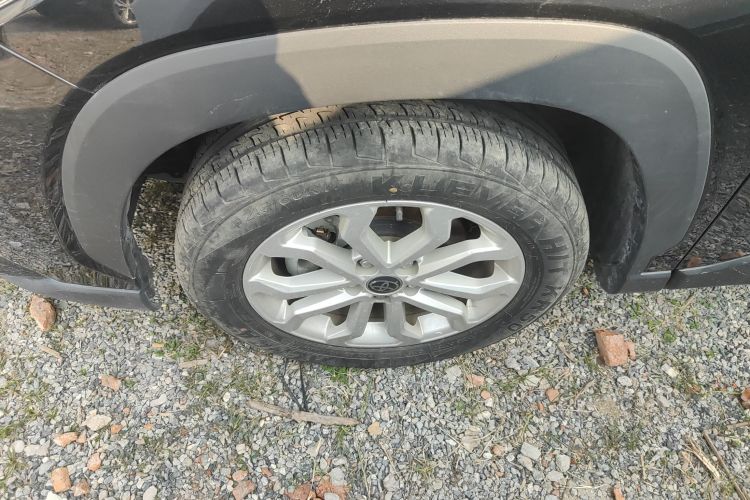 丰田 锋兰达 2023款 2.0L CVT精英版车身外观6007