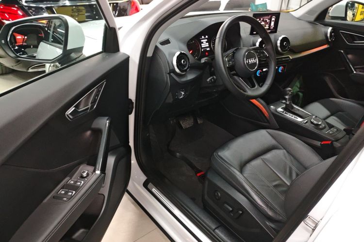 奥迪Q2L 2024款 35TFSI 时尚致雅型中控内饰20