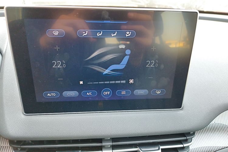 红旗E-QM5 2023款 改款 基础出行版中控内饰16