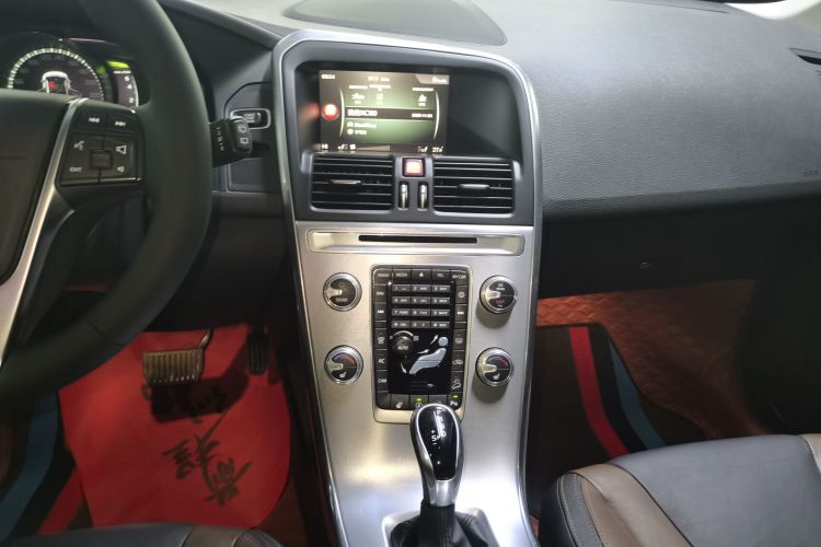 沃尔沃XC60 2017款 T5 AWD 智远升级版中控内饰16