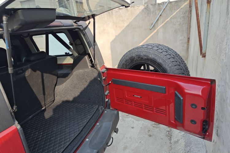 北京越野 北京BJ40 2016款 2.3T 自动四驱尊享版机舱底盘23