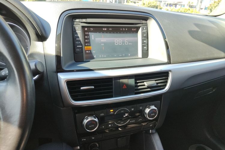 马自达CX-5 2015款 2.0L 自动四驱豪华型中控内饰16