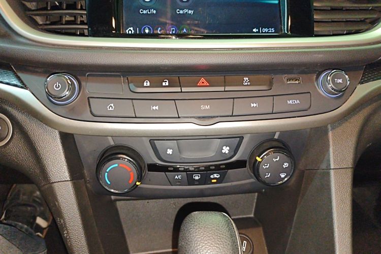 别克 英朗 2021款 改款 典范 1.5L 自动精英型局部细节16