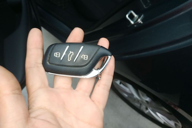 荣威i5 2023款 1.5L 手动舒享版中控内饰11