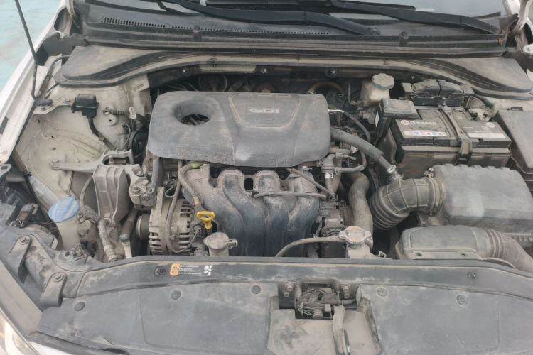 现代 领动 2016款 1.6L 自动智炫·精英型机舱底盘24