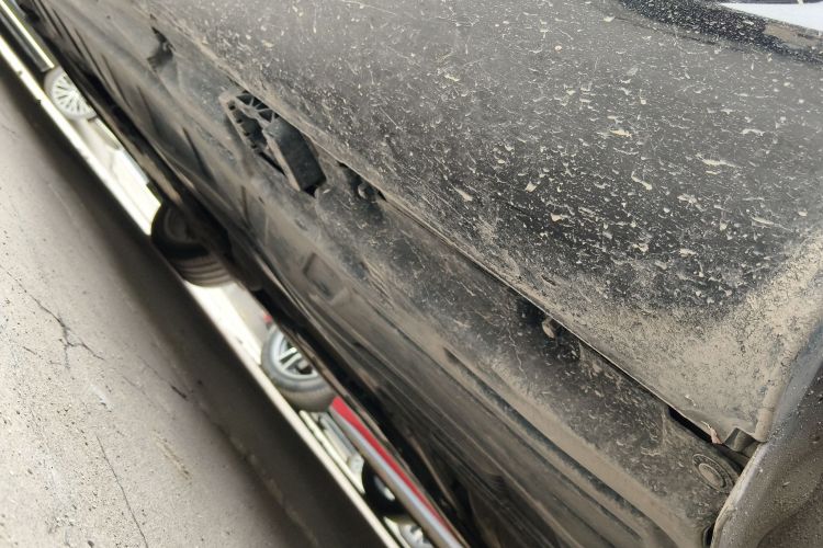 奔驰E级 2020款 E 300 L 时尚型局部细节9003