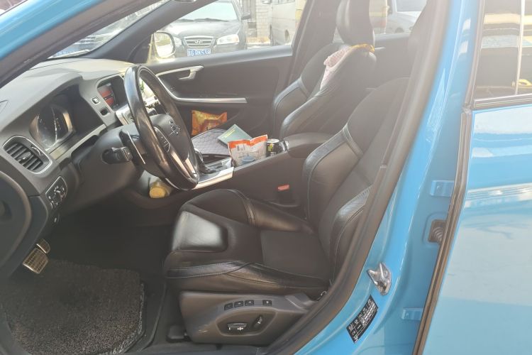 沃尔沃V60 2017款 2.0T Polestar中控内饰19