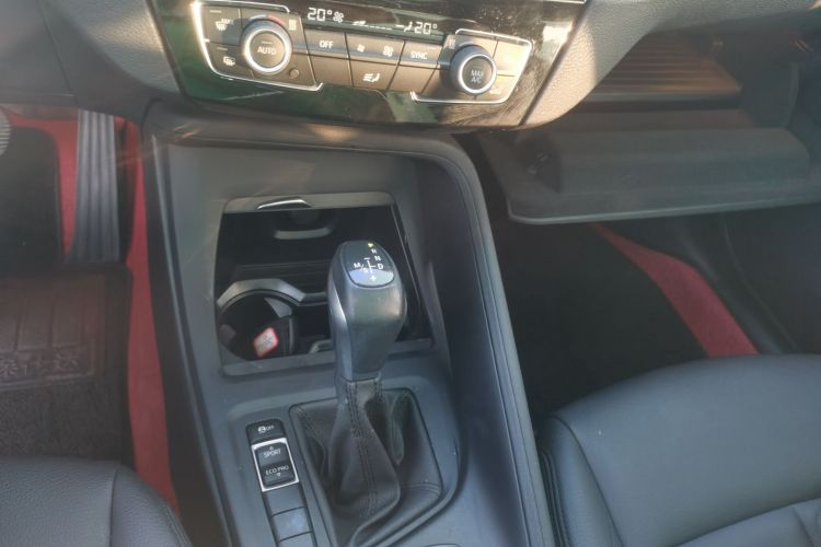 宝马X1 2019款 sDrive18Li 时尚型中控内饰18