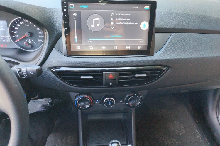 现代 悦动 2020款 1.6L 自动GL悦目版中控内饰16