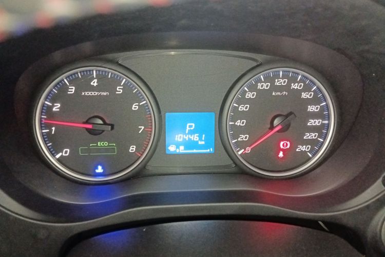 三菱 欧蓝德 2016款 2.0L 两驱风尚版 5座中控内饰14